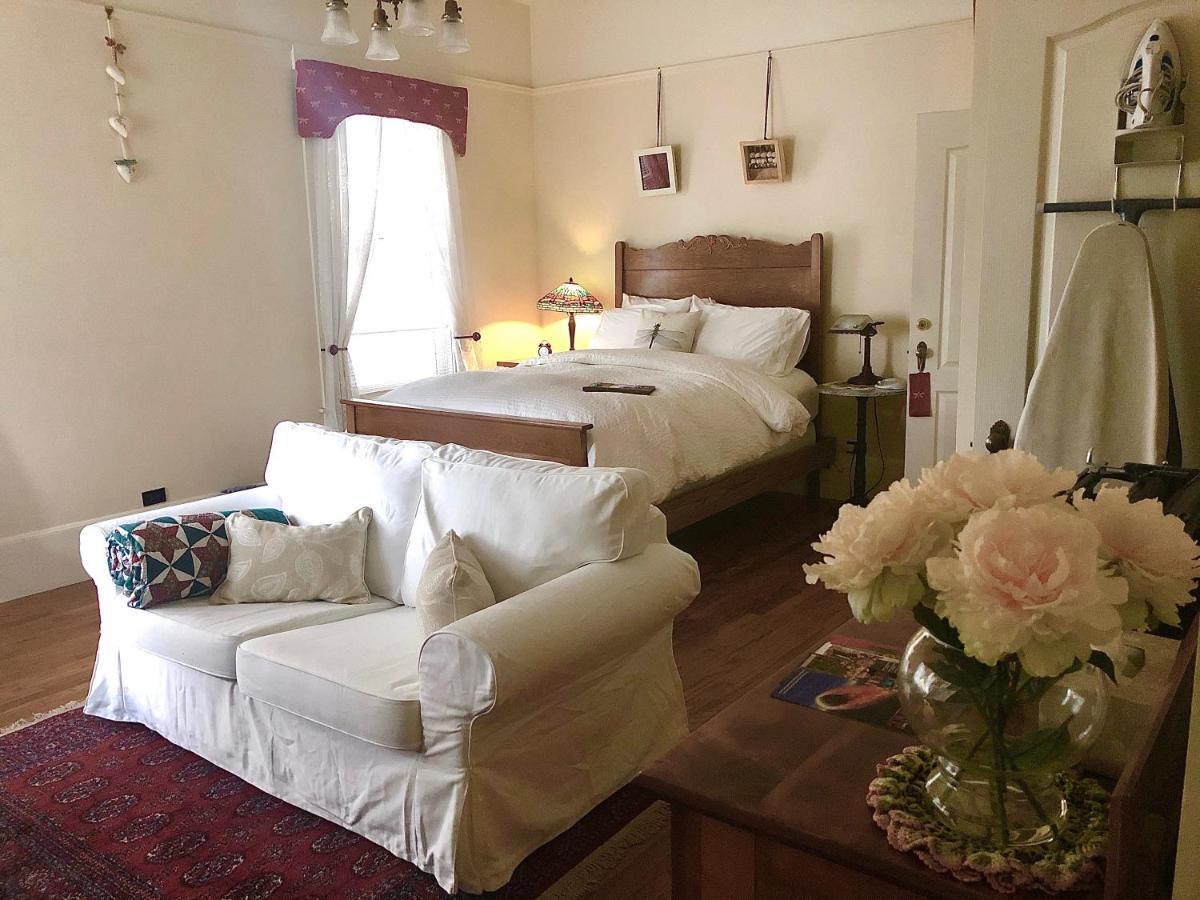 Starlight Pines Bed & Breakfast Flagstaff Exteriör bild