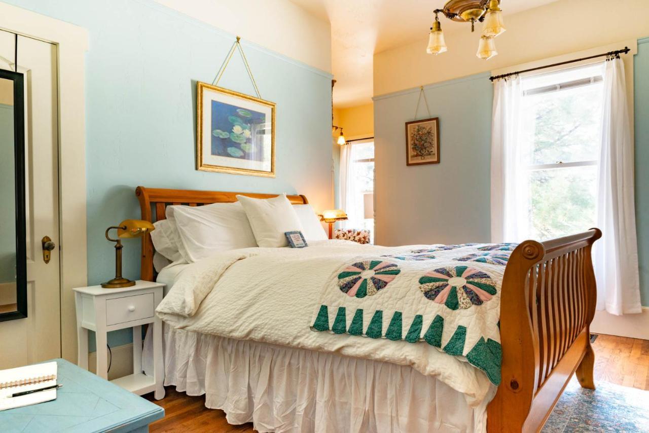 Starlight Pines Bed & Breakfast Flagstaff Exteriör bild